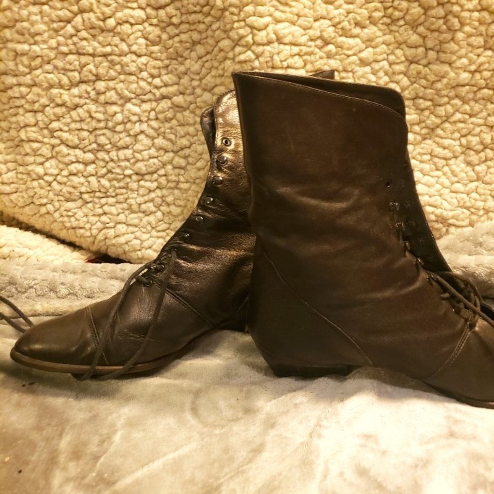 Black Lace-up ankle boot